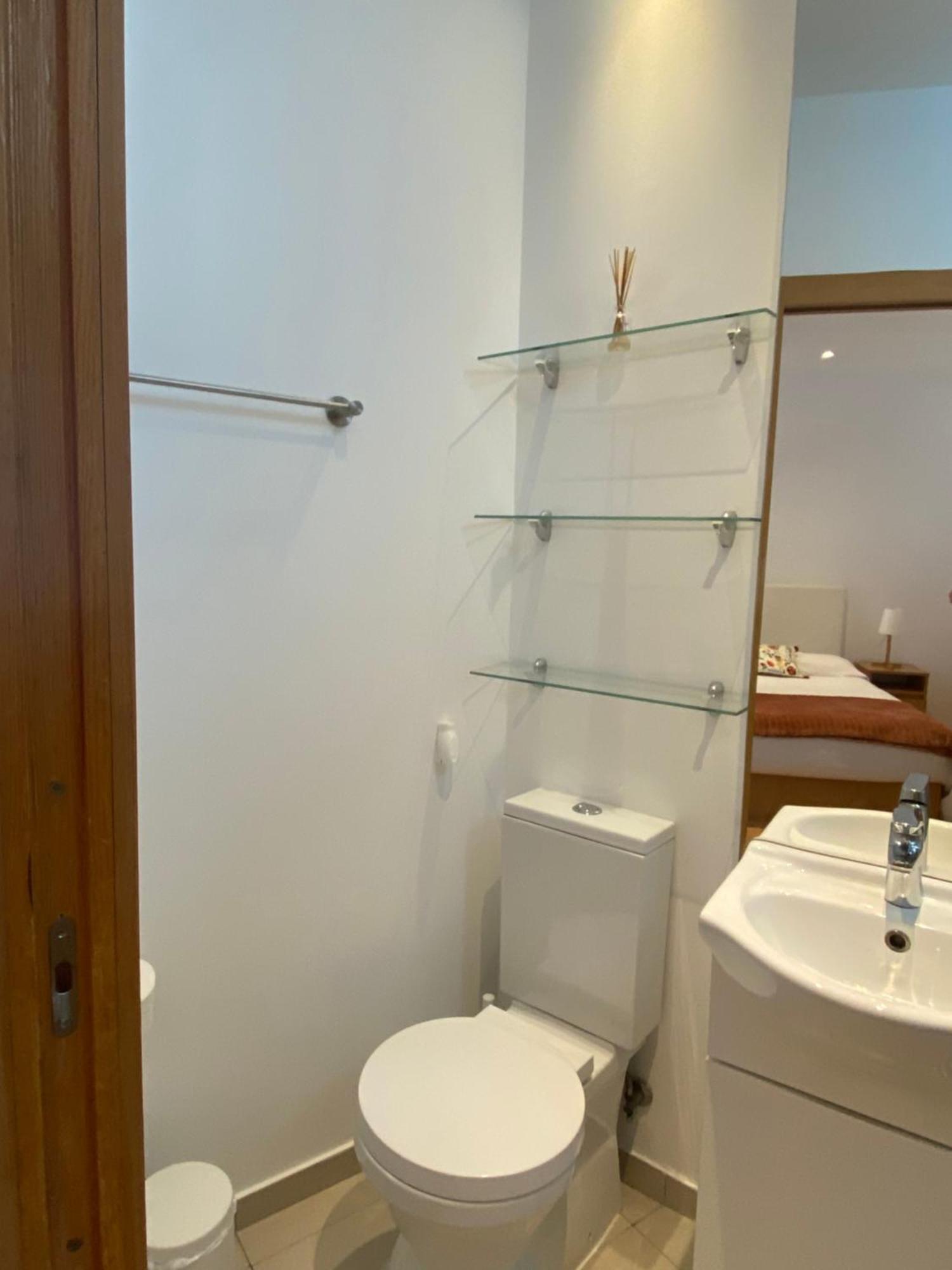 Apartment Beco Das Farinhas Lisbona Esterno foto