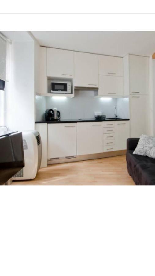 Apartment Beco Das Farinhas Lisbona Esterno foto